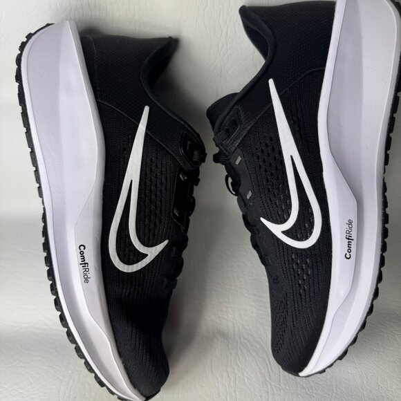 H119 - SIZE 6.5 WOMENS NIKE QUEST 6 BLACK/ WHITE FD6034 001 - Picture 1 of 10